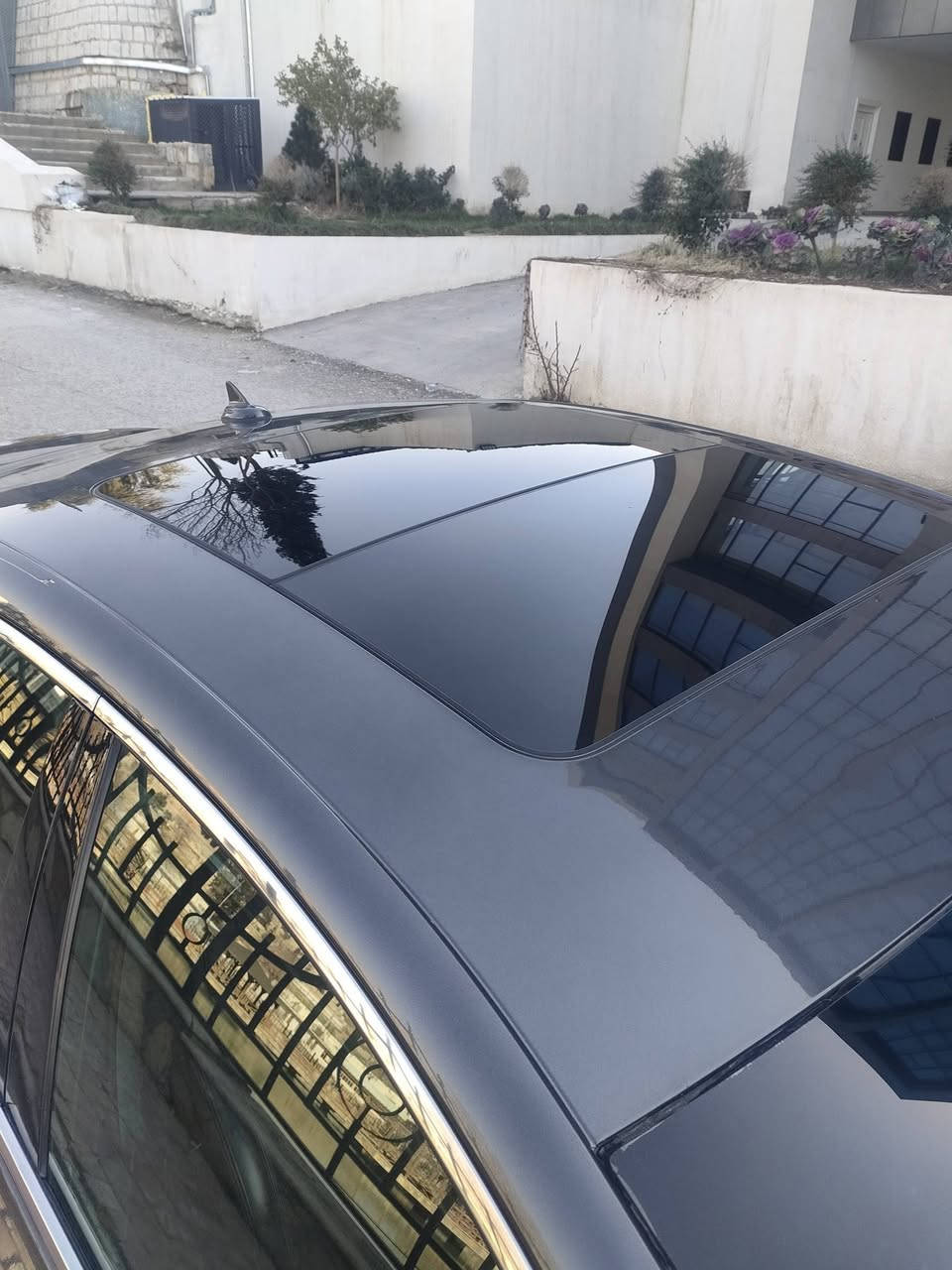 پلاتنیوم فول فول مواصفات
بدون حادث بدون صبغ کلین
***********
