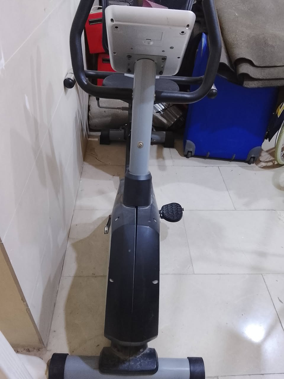 ياالسلام عليكم بايسكل رياضي تمرين للبيع بي الكرسي مكسور واليده مال رجل مكسور وبي صوت يعني الي ياخذه يصلحة السعر ب 175 الف مكاني بصرة


**إذا كنت صاحب هذا الإعلان وتريد حذفه لأي سبب، رجاءا أرسل رسالة إلى الدعم الفني**