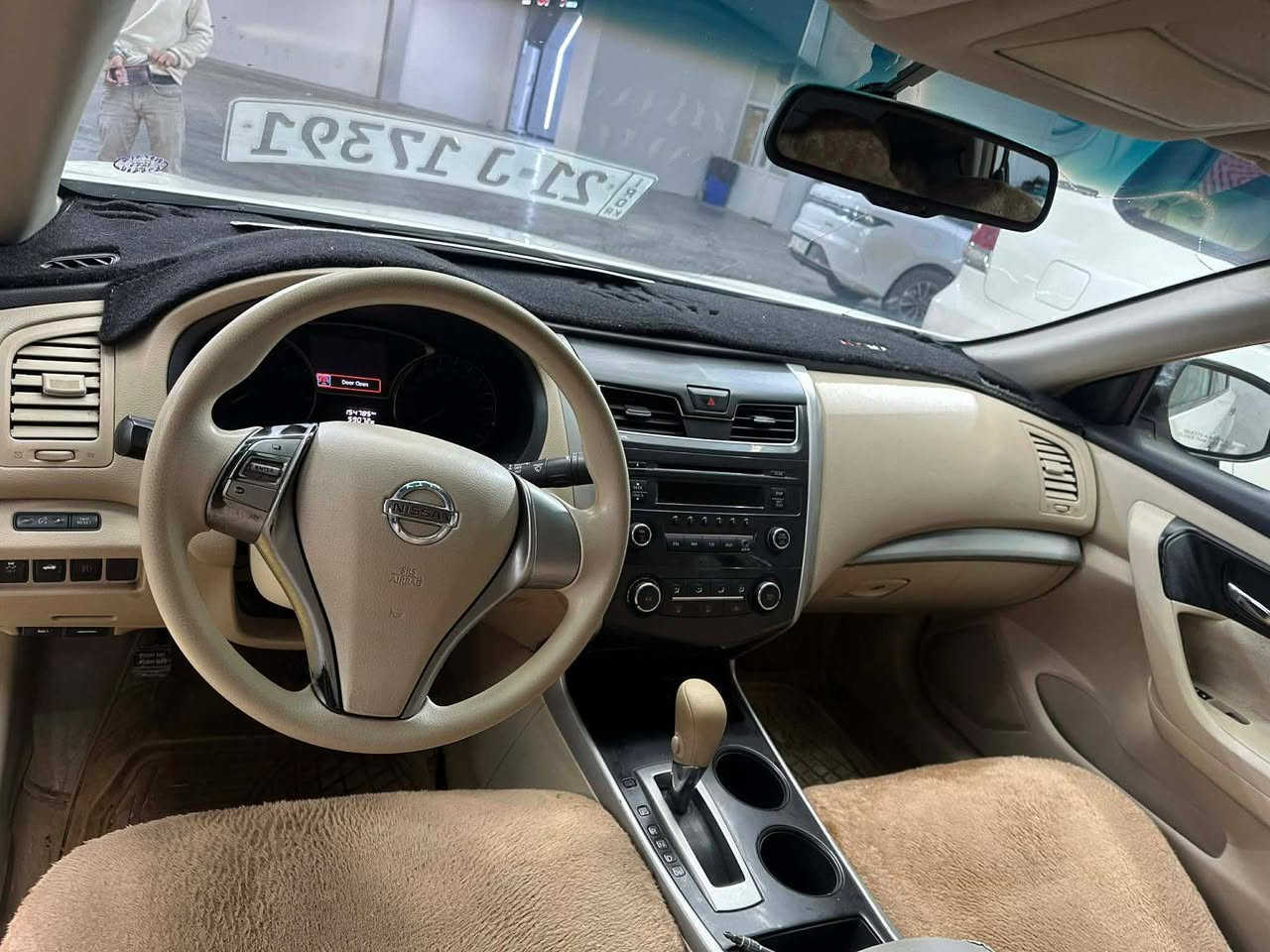 سلام عليكم من رخصه ادمن محترم
نيسان التيما موديل  2013
خليجي موصفات اعتيادي مال خليجي 
دشبول لونين
سياره بدون ضربه بدون صبغ وسونار مرفق ويا صور
محرك ٢٥٠٠
السعر ١٣٥ وبي مجال
مكان سياره كلار
اي استفسار اتصل ***********
