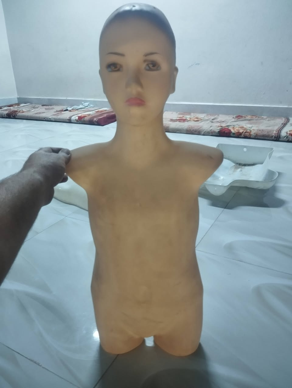 صدر  جديد للبيع عدد 400 قطعه متنوع مكان بغداد يوجد توصيل كل المحافضات ***********
