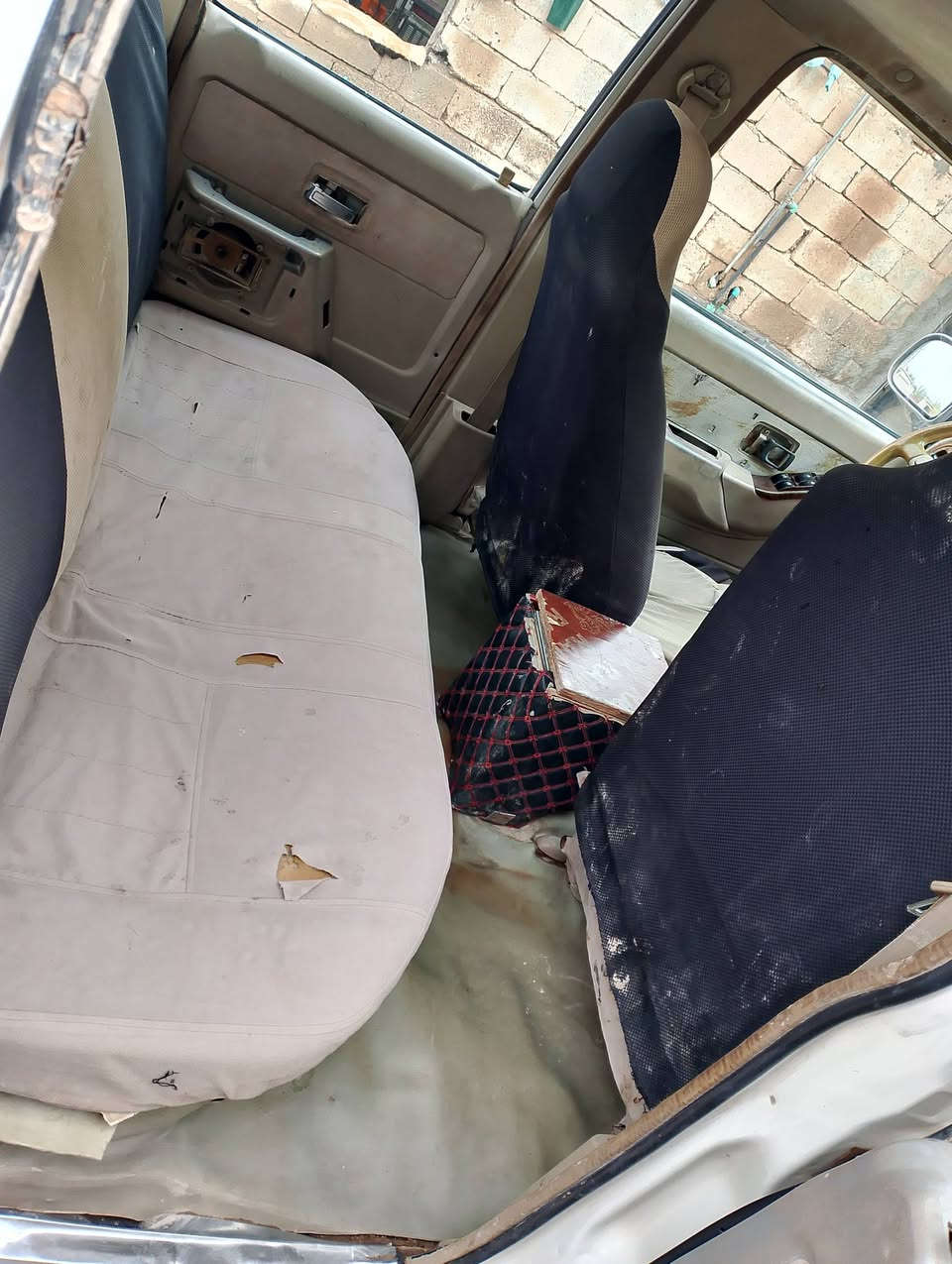 سلام عليكم كنو للبيع موديل 2006 بسمنه مكان السياره ديالى عوزها شويه ترتيب السعر 36 وبي مجال اني مكلف بل نشر هاذا رقم صاحبهه ***********
