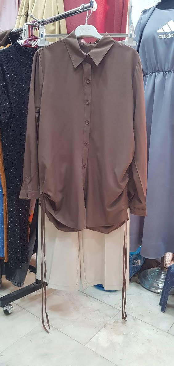 قميص 15
بنطرون 15
قميص 15000 +  بنطرون 15 = 30
عنوان محل ازياء ترتيل ستور للألبسه النسائية شارع الهوى فرع الجم النسائي مجاور صالون نرجس 
https://www.facebook.com/share/1C3548Ju92/ حساب الفيس
حساب الانستا https://www.instagram.com/ta__tt2333?igsh=MWl6c2VveDJobzFqOA==


**إذا كنت صاحب هذا الإعلان وتريد حذفه لأي سبب، رجاءا أرسل رسالة إلى الدعم الفني**