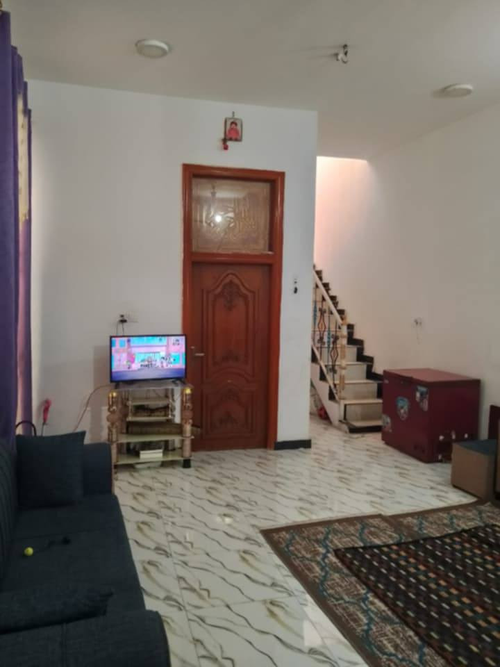 بيت للبيع طابو 🏫 م 140

غرفه نوم مع صاله

إستقبال ومطبخ

صحيات خارجيه و داخليه

السكف عكاده
البيت حي سيده زينب مقابيل
حسينية نبي رحمه
السعر 140وبي مجال💵
استفسار ***********
المندوب العقاري حيدر📞
عندك عرض تعال خاص ودلل
