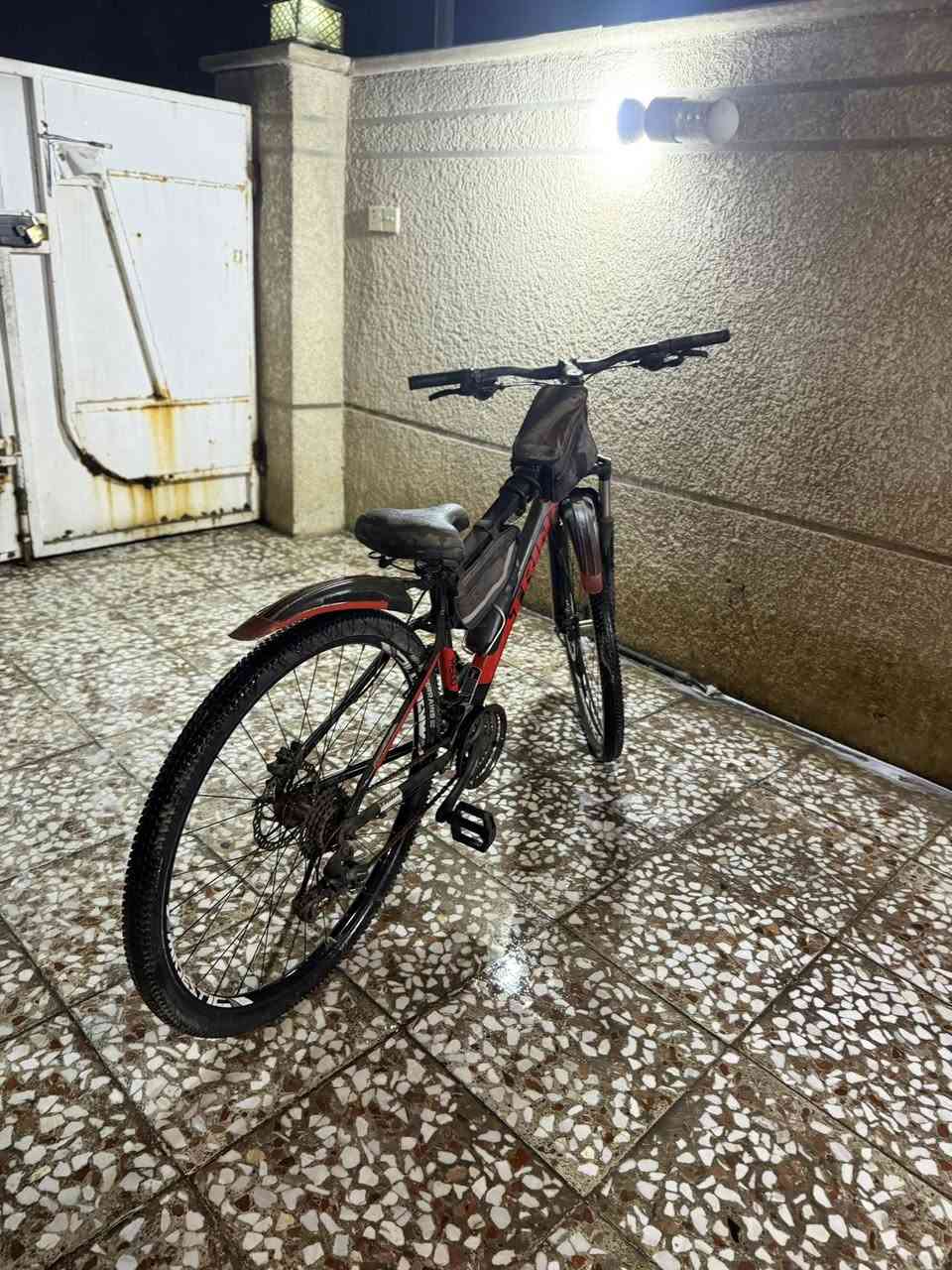 بايسكل ترينكس جبلي معروفه مواصفاته اكبر قياس حجم 29 سستم كامل شيمانو بريك دسكات دهن  نظيف كلش مابي اي عيب سعره 700,000 وبي مجال قليل و الشراي يعرف سعره شگد. يجي مع كامل الملحقات.


**إذا كنت صاحب هذا الإعلان وتريد حذفه لأي سبب، رجاءا أرسل رسالة إلى الدعم الفني**