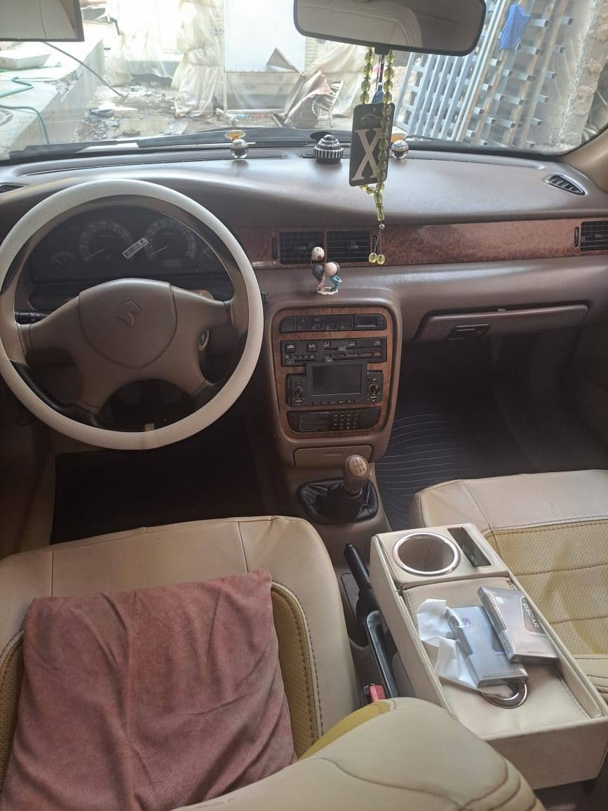 سلام عليكم سمند ناطقه2011 داخل جلد بيجي نضيف كشرها نضيف يوجد تحت الباب زنجار خفيف جداً فقط مكفوله من الصبغ والغرامات سنويه ما صاقطه رقمها بغداد خصوصي سعرها 50 وبيها مجال ***********
