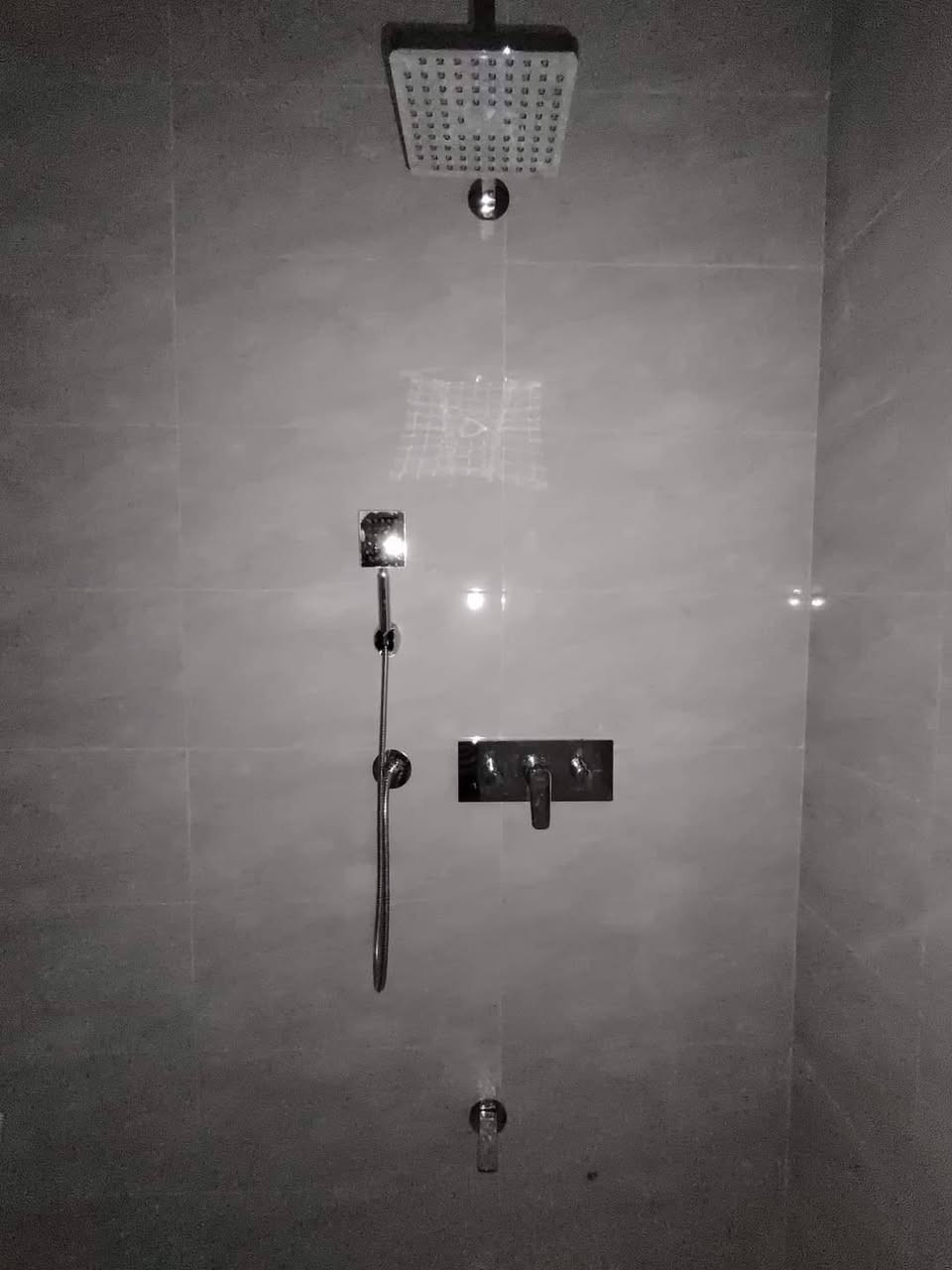 كافه التاسيسات الحديثه 
ماء مجاري 
*********** الفلوجة, الأنبار
