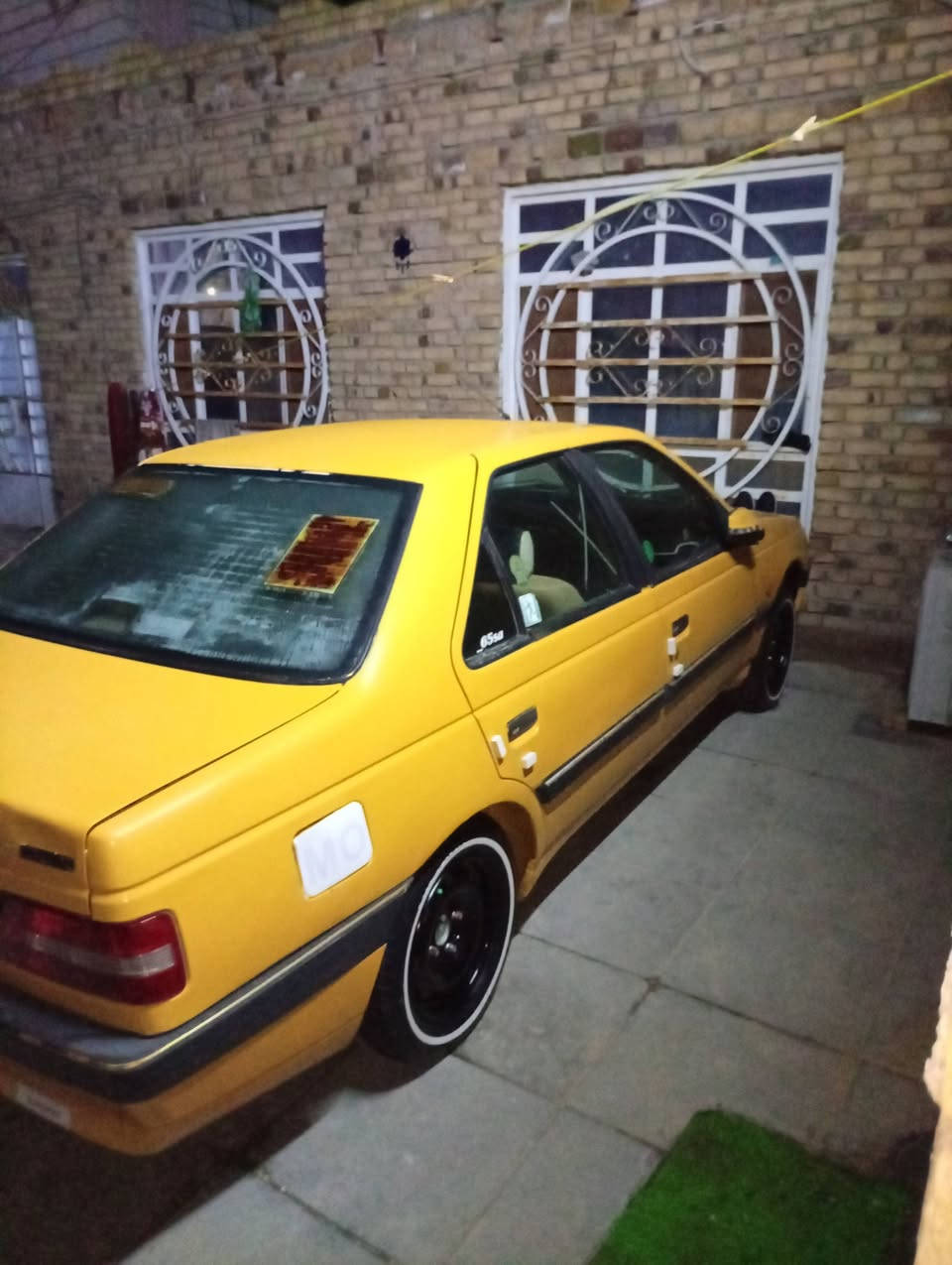 سلام عليكم بيجو 405للبيع التفاصيل اتصل *********** ديوانيه حي الفرات وبيكم خير وتدللون
