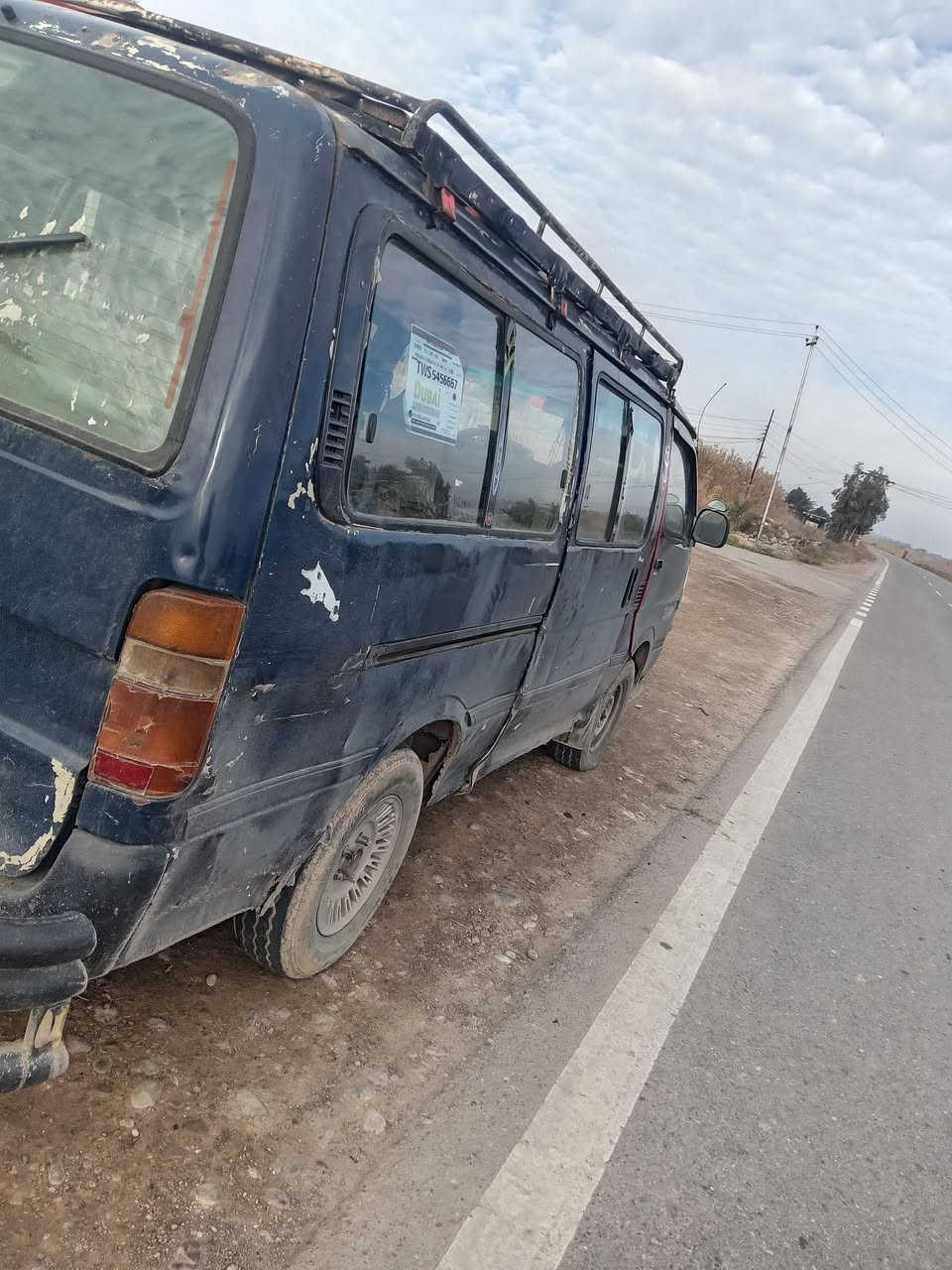 سلام عليكم سياره هيسه البيع موديل ٩٥ سياره كفاله كير وكسل مكفول مكينه سياره بيهه خيس قليل سياره خير من الله دخل نضيف سياره جاهزه ولا كشر كدمكم كاز ٣٠٠٠ مصفره  سنويه اله ٣٠ تريد تحويل تريد وكاله المكان ديالى شهربان رقم ***********
