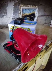 للبيع سماعه ما مستخدمه ما بيها ولا تسجيل بعدها بل كارتون ب 12الف 07700...