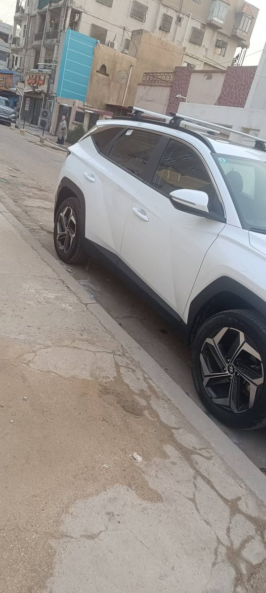 توسان وارد امريكي للبيع
توسان وارد امريكي ماشية 25 الف 
السيارة مكفولة لغد وشواصي وحادث بدون صبغ او ايرباك 
مواصفات السيارة
1-فتحة
2-تشغيل بصمة
3-شاشة. ايباد
4-دفع رباعي
5-رادارات جانبية وخلفية وامامية
6-توقف ذاتي وقيادة ذاتيه
7-دخول ذكي 
8-تدفئة مقاعد امامي وكراسي كهرباء
9-فول تحكم ستيرت وكامرة دواره
10-تشغيل عن بعد 
11-باب الصندوق الخلفي كهربائي 
12-نقاط عمياء واشاير بالمري
وبعد بيه هوايه مواصفات 
صور الحادث كدامك بالمنشور والسيارة بدون صبغ
موديل 2022
مكان السيارة بغداد-الكرخ

تفاصيل اكثر اتصل 
وتساب
***********
