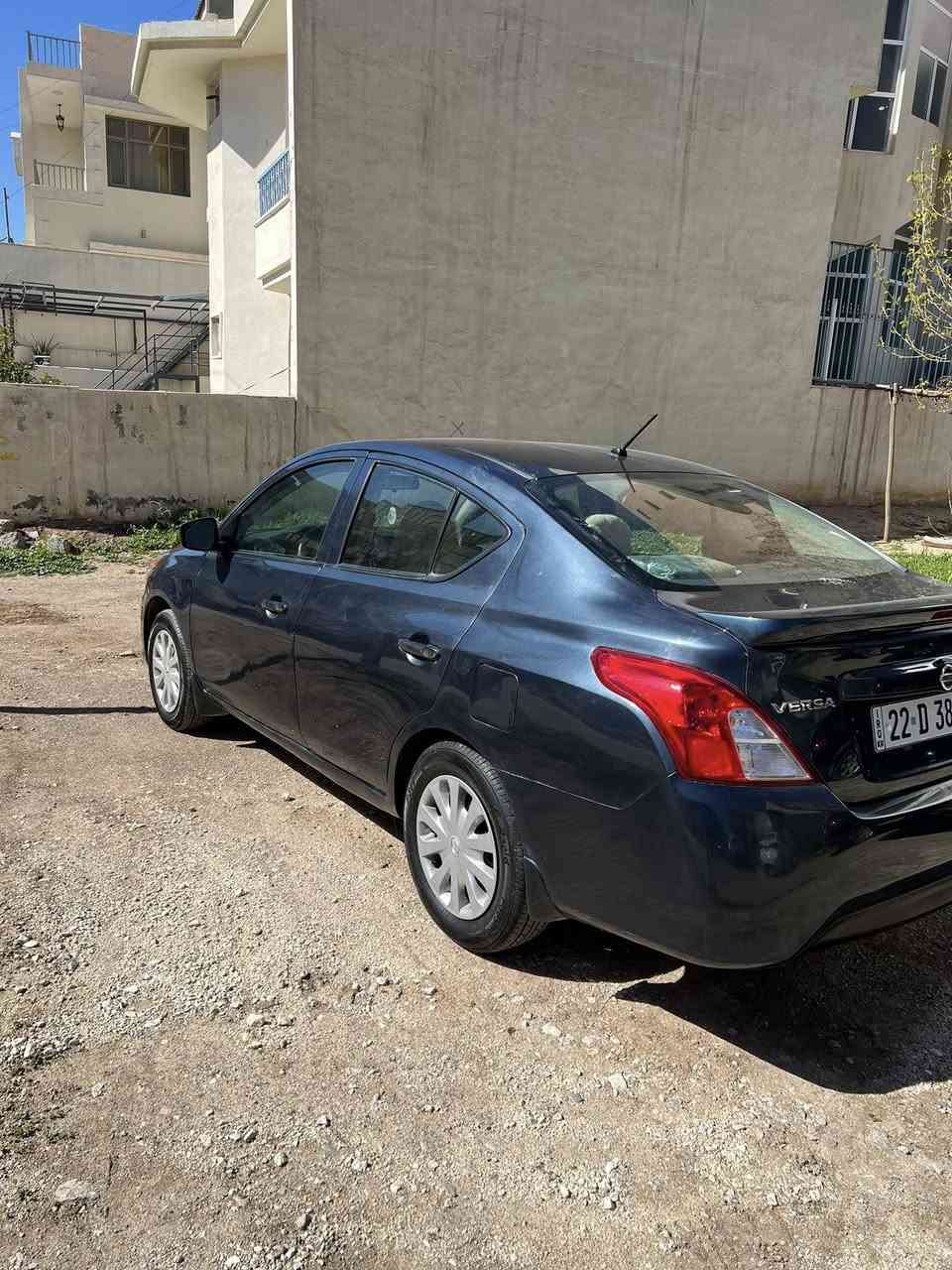 السلام عليكم للبيع نيسان فيرسا موديل 2017 وارد امريكي گير ومحرك جديد حجم المحرك 1.6 يعني أربعه اسلندر رقم وهزه وسنويه كلهه جديد طخم تواير جديد كهربائيات تبريد تدفئه كلهه شغاله مرايات كهرب السياره بسمي ابيعهه شرط التحويل بيهه 4 قطع صبغ أثر شخوط بجم وخلف كبس عله وضع الشركه السعر 90 وبيهه مجال بصيط اي استفسار اتصل عله الرقم ***********
