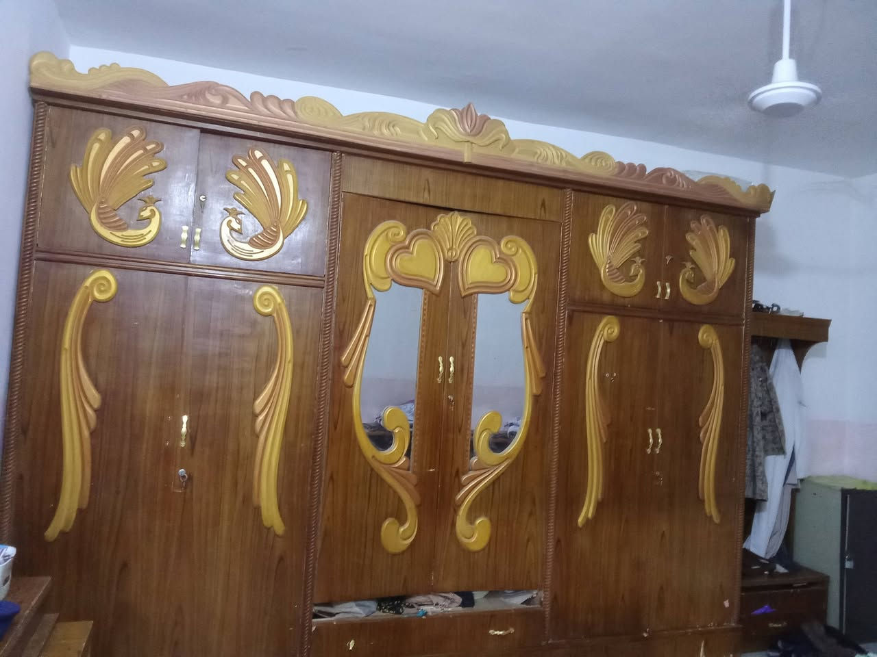 اسلام عليكم اخوان غرفة نوم لبيع 250وبيهه مجال اتصال على هذه الرقم ***********
