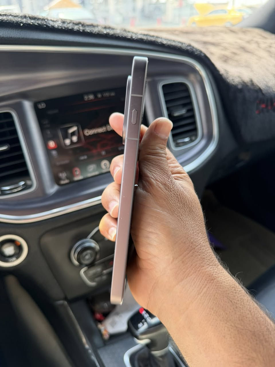 OPPO Find X9 Pro كامل ملحقات مستخدم قليل نسخه عالميه ذاكره عشوائيه 16 
ذاكره 512 الاتصال ***********
مستخدم قليل هديه هتفون اصلي من شركه
مامتوجد عل فيس
