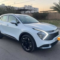 شباب للبيع سبورتج موديل 2025 ماشية 40الف وكالة الشركة المجموعة الدولية...