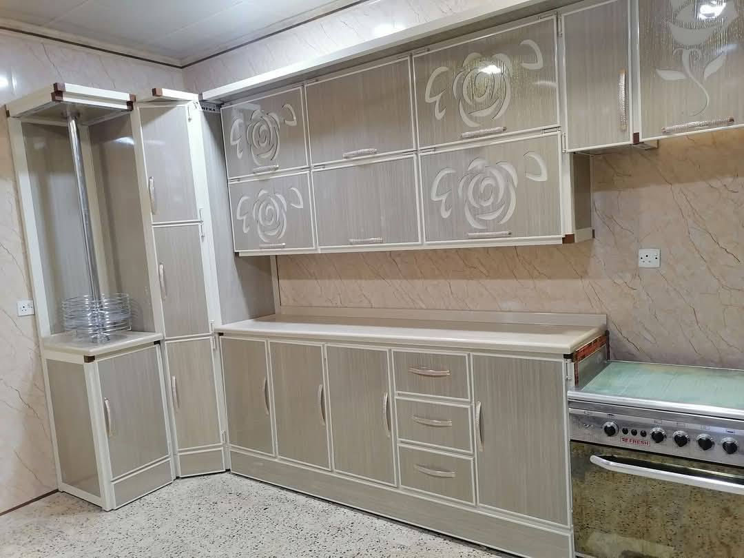 *رمضان كريم! 🌟*
*عرض مميز من معمل الامارة للمطابخ الحديثة!*
احصل على مطبخ أحلامك بأفضل سعر!
- كاونتر: 135 الف للمتر
- باب بلاستك: 110 الف 
- شباك: 30 دولار للمتر
- محجل ألمنيوم: 35 دولار للمتر
- *النقل والشد مجاني!*
- *أجود أنواع المواد التركية!*
- *دقة عالية في العمل!*

اتصل الآن وابدأ حياة جديدة! 📞 ***********
العنوان: موصل الجديده، شارع السايلو
