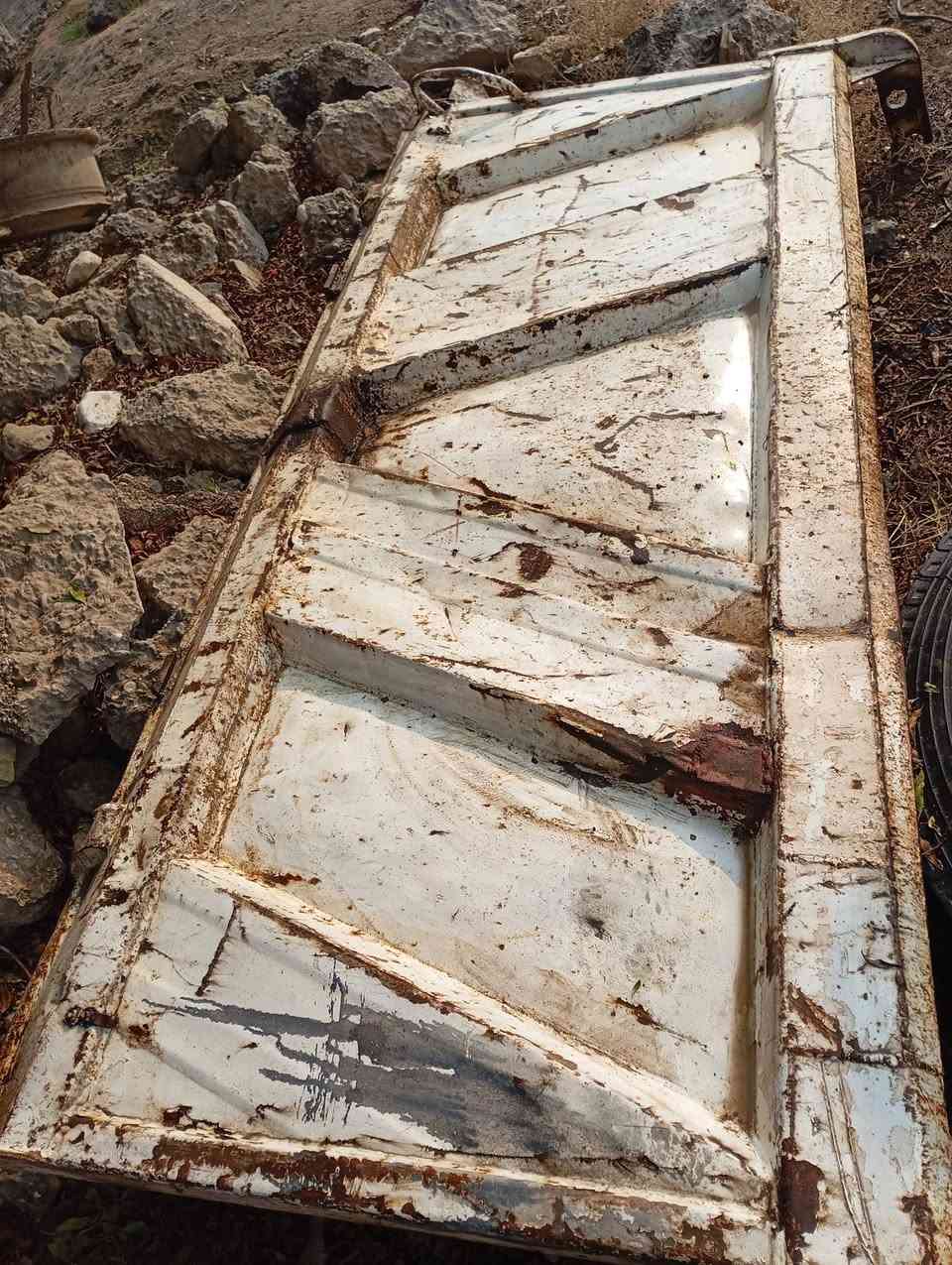 سلام عليكم باب مايلر للبيع 
***********
