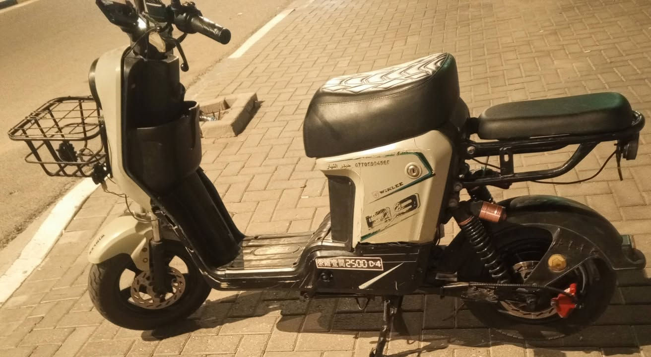 للبيع 
دراجه شحن R9
بطارياتهه دبل نص عمر 
السعر ب280
***********
