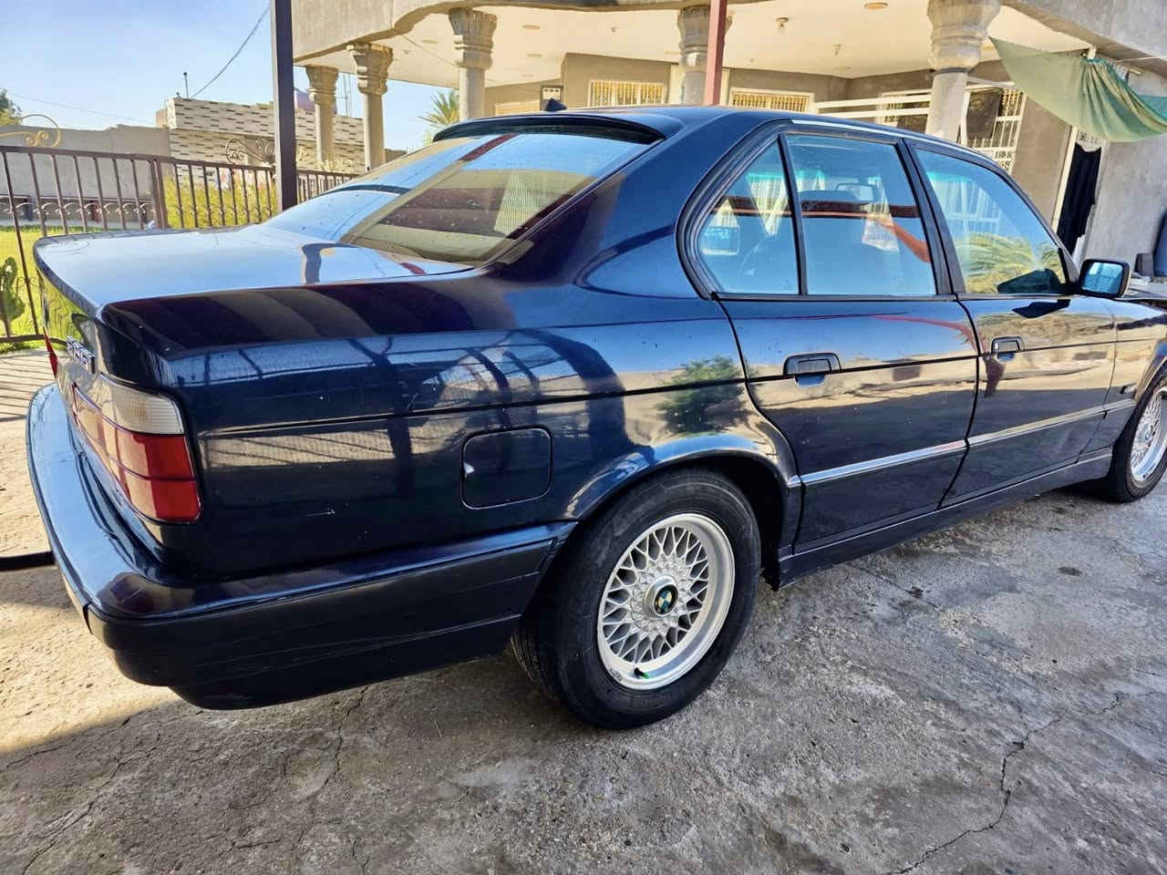 سلام عليكم بيئام موديل 95 سياره كفاله عامه مكينه بصندوك تخم تايرات  جديد فتحه داخل جلد سياره جديده معنه كلمه معايزه برغي رقم بغداد انكليزي مكان السياره بابل رقم المبايل ***********
