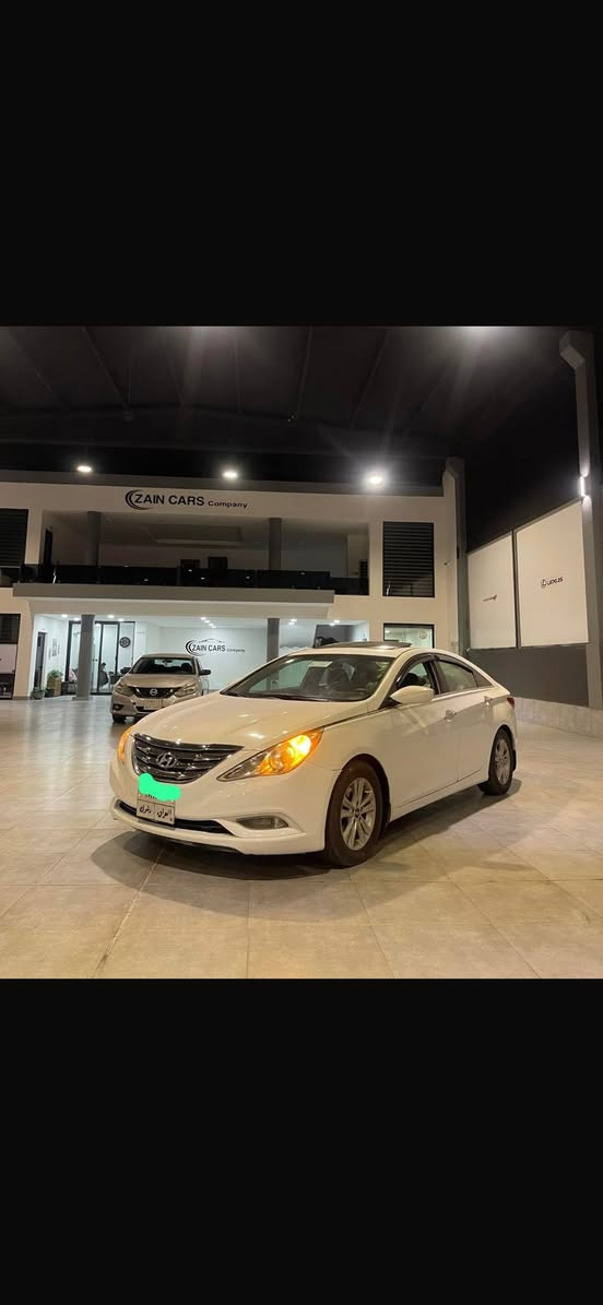 سوناتا 2013 امريكي وضع شريكه
بدون دعم و سبخ شرط جديد
فول موصفات سلايت 1/1
كير و مكينه شه رت كبس
سياره جديد ما بيهه مصرف 
رقم دهوك شرط تحويل/مكان زاخو
سعر 117$ مجال /واتساب ***********
