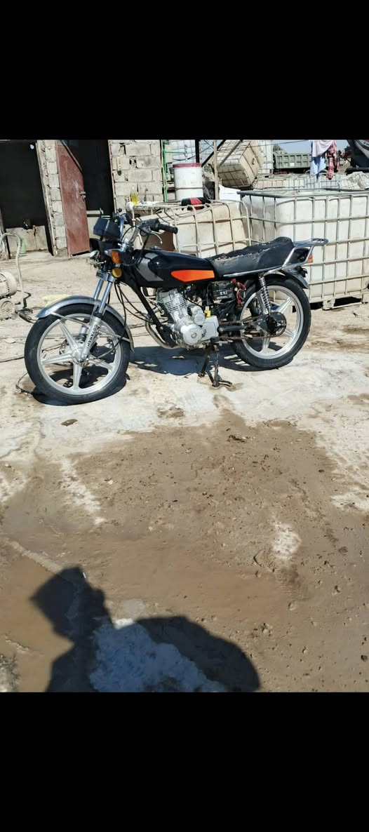 السلام عليكم خمسه كير مديل19 دراجه مكينه برغي ممفتوح بيها مكفوله شغاله نكره بدون اوراق ضايعه اوراقها ابيع كلك كلك كلك سعر 200 مكاني نجف شارع المعمل ***********
