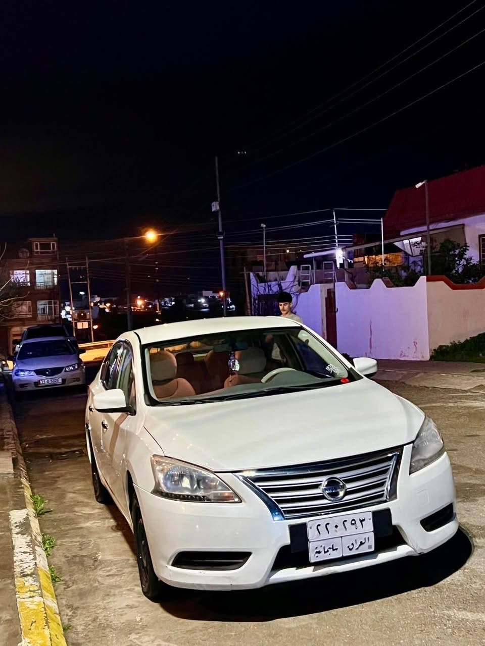 سێنترا ٢٠١٥ بێ بۆیاخ هیچی پێووە نیە زۆر بێ عەیبە گێڕو مەکینە و هەموو شتێکی بە شەرت ٢٥٢ هەزار ڕۆشتووە سەیارەیەکی بێ عەیبە ماڵی دۆستە زۆر تازەو جوان ماوەتەوە بێ کێشەیە سەنەوی تازەیە تەحویل و خرامەو هەمووی بەشەرت 
نرخی (١٢٠$)
 مەعامەلەیەکی برایانەی تیایە 
ناونیشان:سلێمانی دوکان 
*********** السليمانية, العراق
