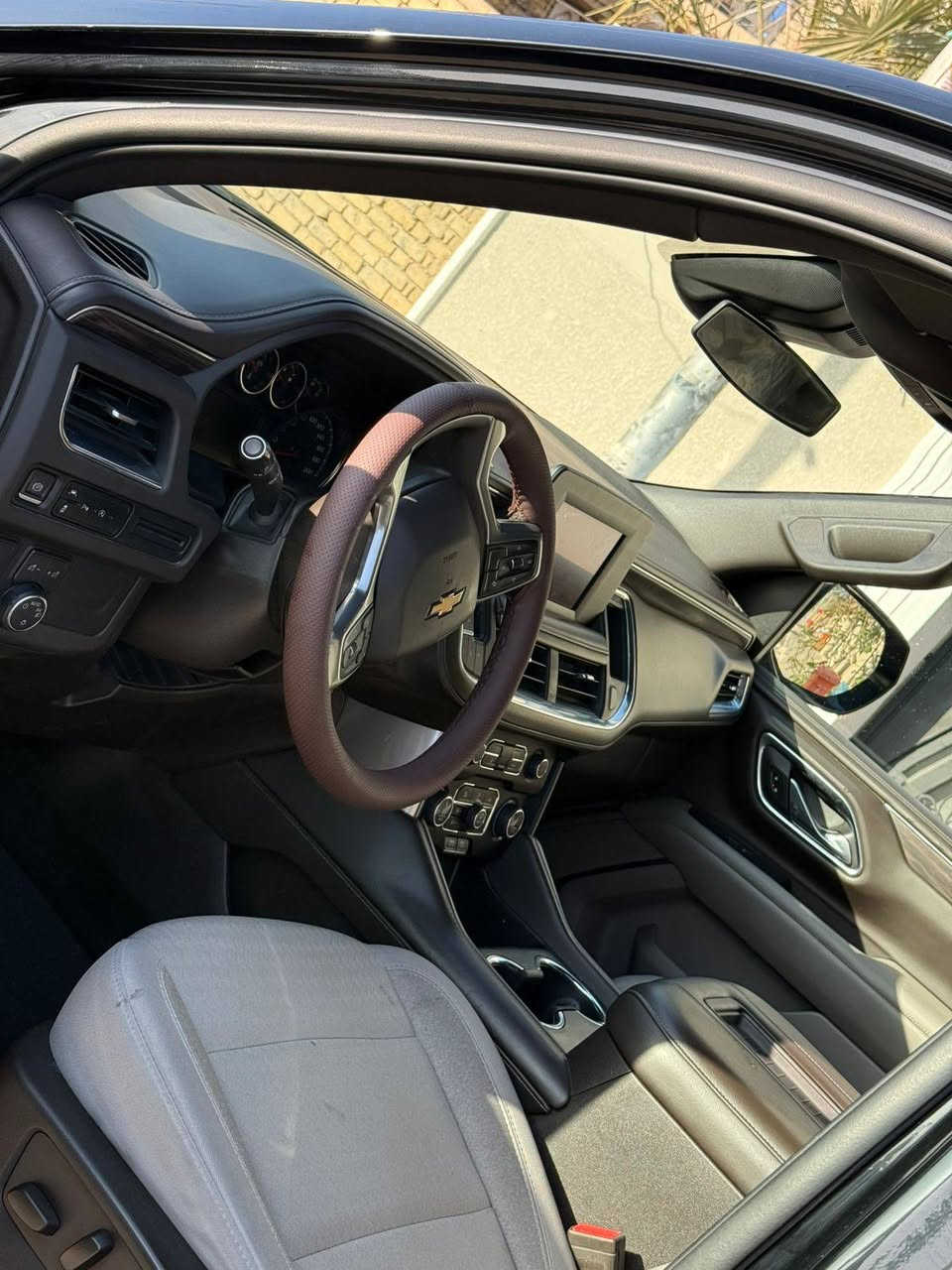 تاهو 2023 خليجي 
فئه ls 
كفاله عامه 
رقم بغداد تحويل مباشر 
مكانه واسط مركز مدينه 
السعر 465 $
اتصال ***********
