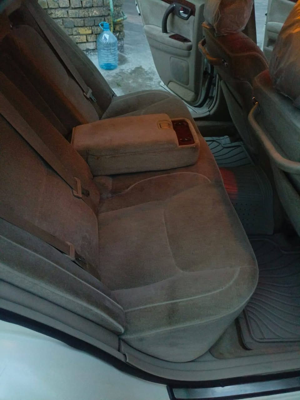 السلام عليكم
ملكه للبيع او مراوس حسب القناعه
السياره بيه صبغ عام فقط رش بدون معجون كفاله كص وضربه وكلبه واصوليات والسياره شرط التحويل كرستال اصل دكمتين شاصي ٧١ مكينه وكير جدد تحوير نجف فوك وجوه منضومه كامله تبريد جديد السياره جديده وبلعافيه ع ياخذه احلا من الصور بهواي السعر اتصل وتدلل 
مكاني بابل 
***********
