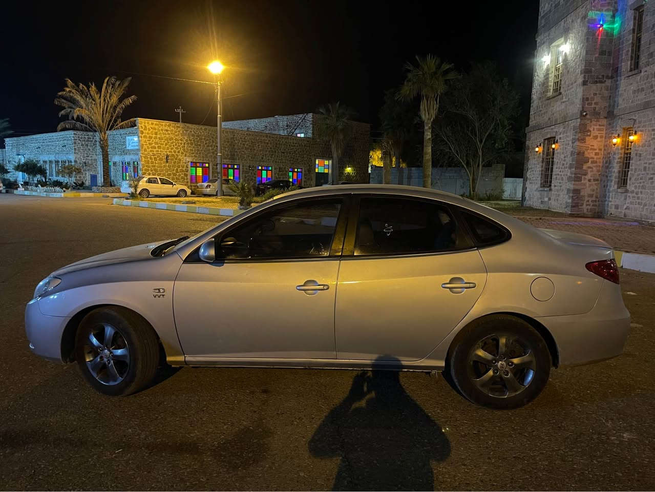 ئاڤانه تى مؤديل ٢٠٠٦ گيرو مةگينة بةشةره ت و تةقةو ره قة بةشةره ت و تةبريد ساردو گةرمة بةشةره ت و چوار تاى لوك لةژيريتى و كوشن جلدو ئيتره و تةبريد لةمسة و سؤكان ڤؤليؤمة و ويل ١٦و سقفةى وه ك شووشة و لاشةى وه ك شووشة و كةڤةره گؤراوه نية و بيشةو دواى ليدراوى نية لوك لوك 
سعره ى ٤٦وه ره قة 
*********** كيفري, ديالى
