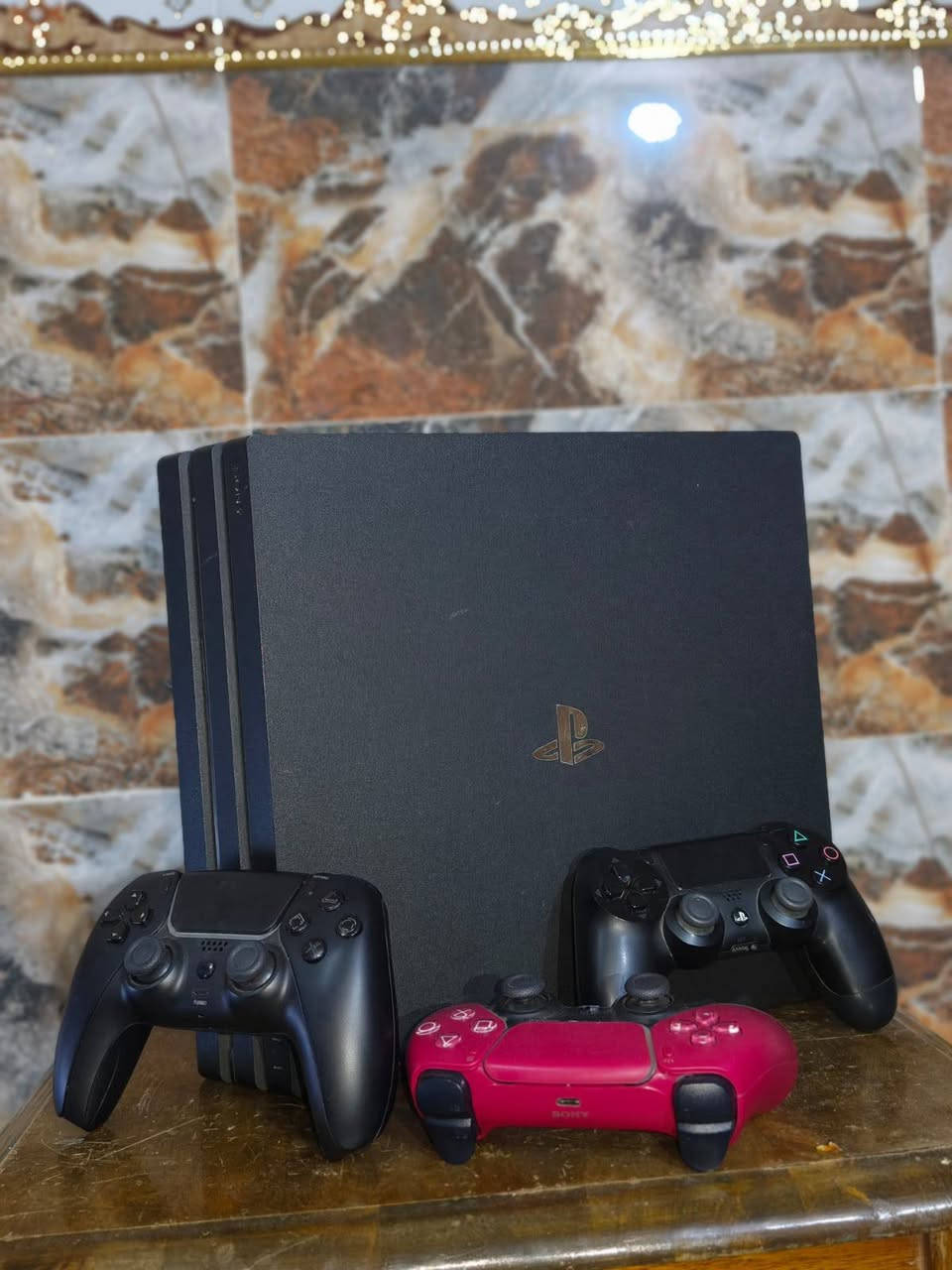 سلام عليكم 

بلي4 برو مهكر قرص 

      بلي جديد بلكارتون مستعمل قليل
       
       مكاني ميسان العمارة حي الجمعيات
للاتصال ***********
