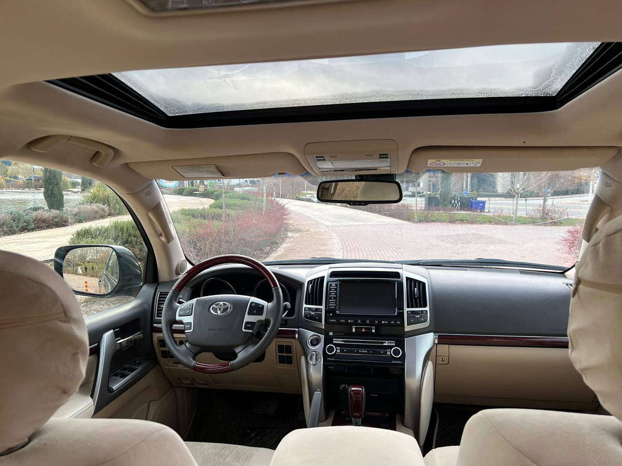 تۆیۆتا لاندکرۆزر 2015 وەنەوشە 
مواسەفات vxr v8
کامێرە پێشو دوا 
کوشن ساردو گەرم
کوشن خەزن و سوکان خەزن
موکەبەرە JBL و زۆر مواسەفاتی تر 
مواسەفات لێگزز 
228 هەزار هەقیقی ڕۆشتوە

سعر لە کۆمێنت داوابکە ڕاستەخۆ بۆت دیت 📩 

 ماڵی دۆستە  بێ دەعمو بێ لێدراوە هەتا بڵێی ماڵەکە جوانە يەک بست دەعامی پێشەوەی بۆ یاخە هیچی تری پێوە نیيە

ژمارەی خاوەنی 
***********
 ***********
