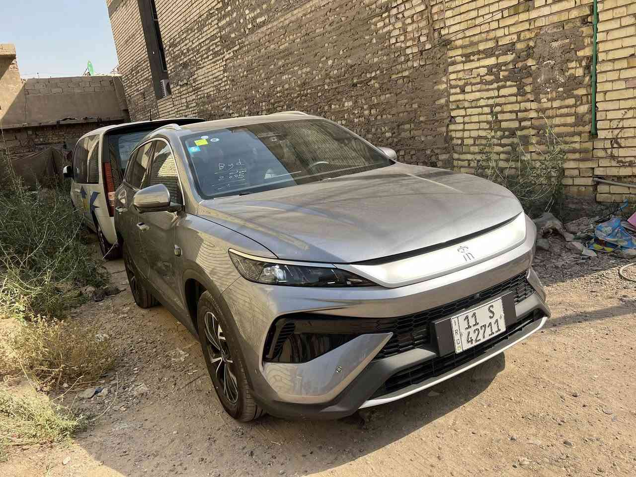 السلام عليكم سونك برو 2025 ماشيه 9000 بدون بانوراما بيها طعجه بالصندوك واضحه بالصور ما مصلحه عارضها 26500 مكاني بغداد حي الجهاد ***********
