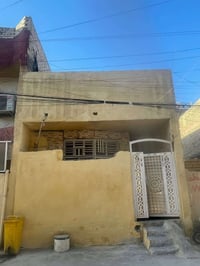 بيت مساحه 75متر نضيف طابق ونص السعر 75مليون العنوان الشعله شارع ابو ال...
