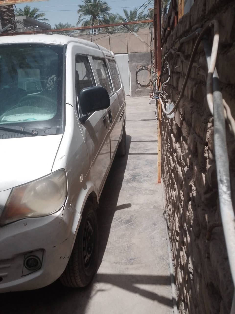 السلام عليكم اخوان عندي ليفان 10 راكب رقم بغداد موديل 2014 رقم انكليزي مصفره هيئه  وغرامات تخم تايرات جديد صدر جديد للبيع او مراوس مكاني بغداد التاجي حي الحسن العسكري السعر 25 وبيها مجال ***********
