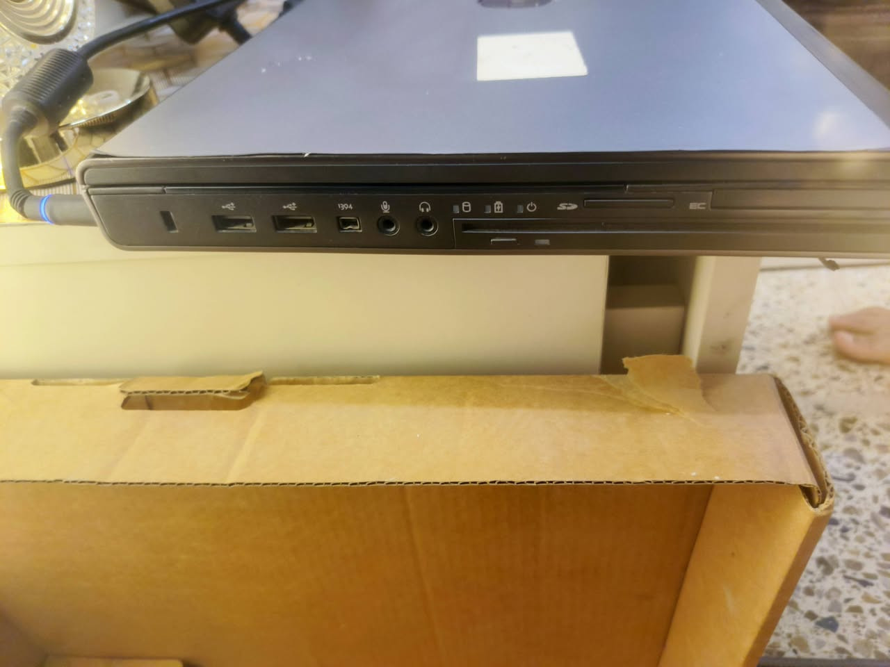 لابتوب Dell precision M4700
المعالج Cori7-3740QM
جيل ثالث
رام 8
هارد SSD واحد تيرا 

كارت شاشةNVIDIA 2G

حجم الشاشة 15.6

دقّة الشاشة 1080*1920
مع الكارتونه والشاحنه 
وقرص gta v 5
السعر ٢٠٠ الف


**إذا كنت صاحب هذا الإعلان وتريد حذفه لأي سبب، رجاءا أرسل رسالة إلى الدعم الفني**