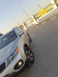 سورنتو للبيع  2012 فول مواصفات عدا  الفتحه  تبريد تدفئة   كشنات جلد   ...