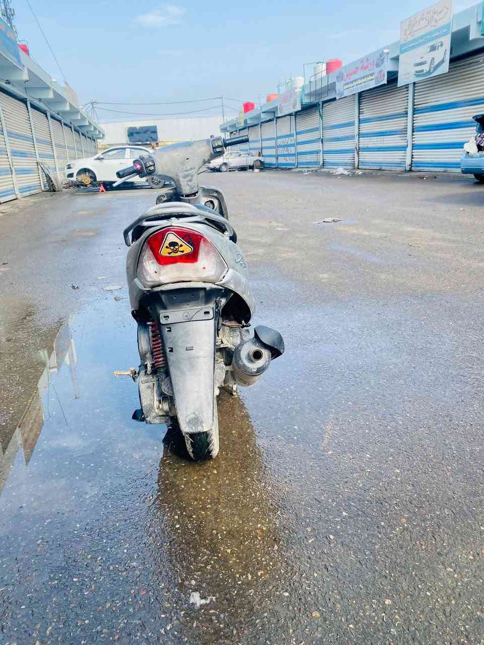 سلام عليكم دراجه قجمه دراجه بلادي كلشي شغال بوشه 49 ما مفتوحه لمكينه لسعر 700 الرقم بس وتساب *********** البكان ابو الخصيب حمدان
