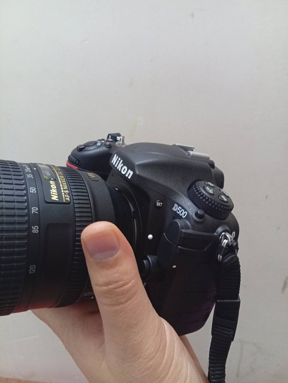 کامیرا نیکون فول
قلیل استخدام
نظافة %100
سعر البیع 650$...


**إذا كنت صاحب هذا الإعلان وتريد حذفه لأي سبب، رجاءا أرسل رسالة إلى الدعم الفني**