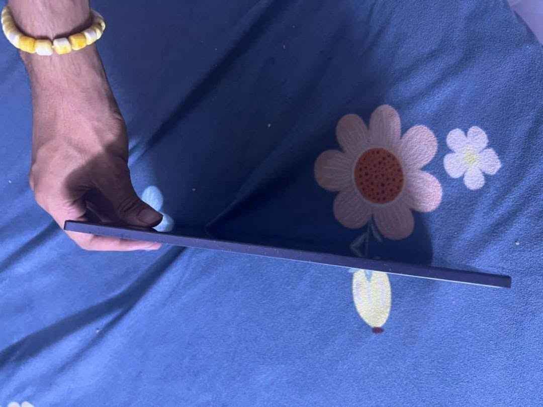 سلام عليكم باد 6sبرو (Xiaomi Pad 6S Pro 12.4) جهاز نضيف ستخدام قليل مواصفات
البطارية والشحن: بطارية ضخمة بسعة 10,000 مللي أمبيرالأداء والمعالج: يعمل بمعالج Snapdragon 8 Gen 2 (بتقنية 4 نانومتر) القوي جداً للألعاب والمهام الثقيلةالشاشة: شاشة عملاقة بمقاس 12.4 بوصة من نوع IPS LCD، وبدقة 3K (3048×2032)، تدعم معدل تحديث 144Hz وسرعة استجابة للمس 360Hz•ذاكره 512 ما ويا شاحنه المكان شعب خلف مستشفى الزهراء الهلي تواصل *********** وتساب فقط السعر 575وبي مجال
