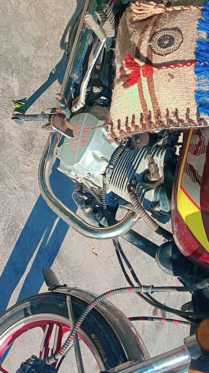 السلام عليكم موطور للبيع سيفان موديل 2020لا تنقيص ولا تبخير مكان ديالى بلدروز أمام  سعر 425وبيه مجال اتصل ***********
