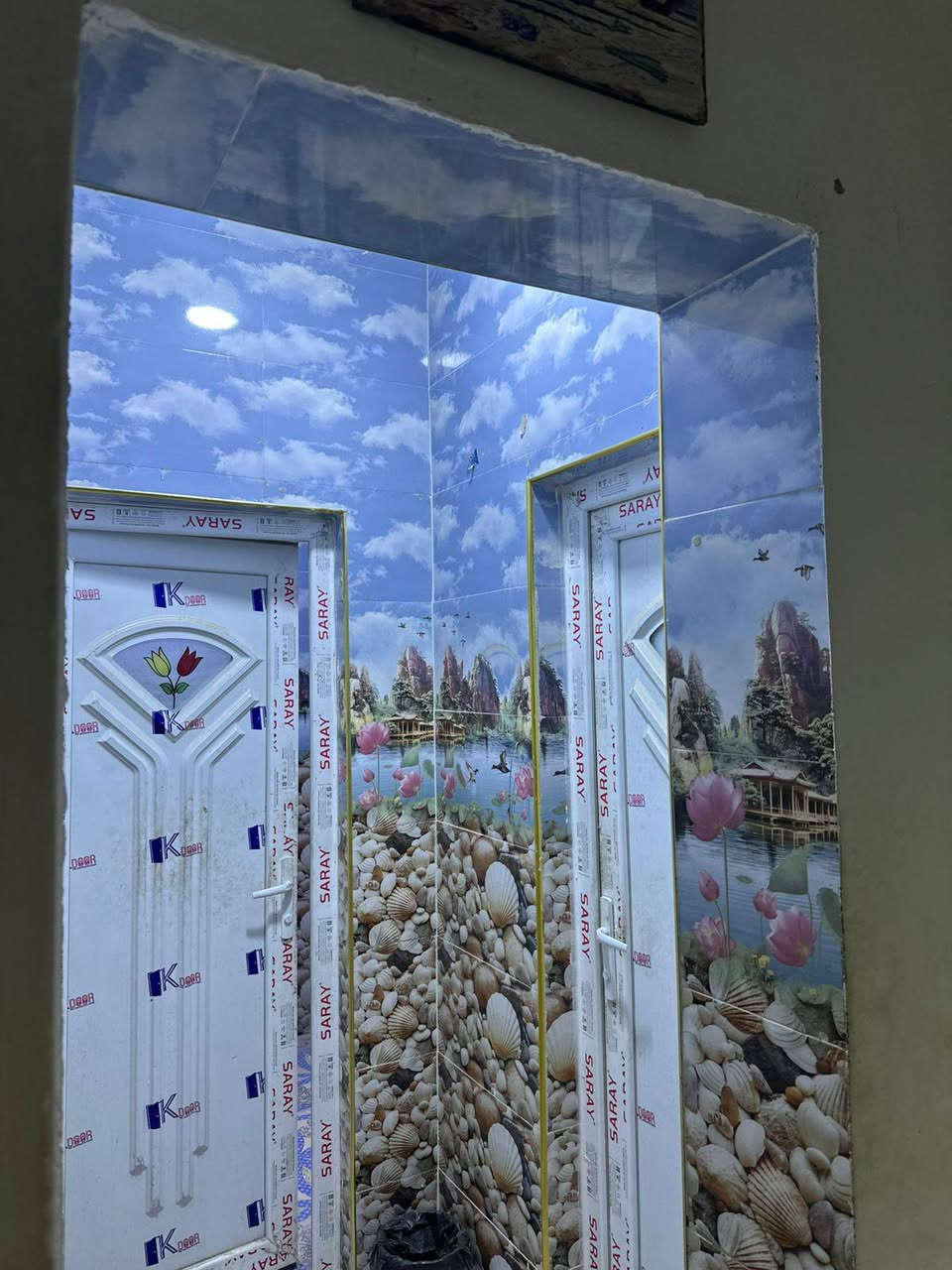 بيت في البهادرية شارع المطور مساحة ٢٦٠ م بناء جديد سنة ٢٠٢٠ وقف سني ما مسجل  بس مكاتبة واكفلك عشائر فقط يحتوي على قرفة وصاله واستقبال ومطبخ ومجمع صحيات طابق الاول يحتوي على  قرفة وصاله ومجمع صحيات طارمه جبير ٤٠ م يحتوي على منور وترك مجاور البيت والبيت جديد ومرتب وما نقصه شي بس سراميك لطارمة فقط***********
