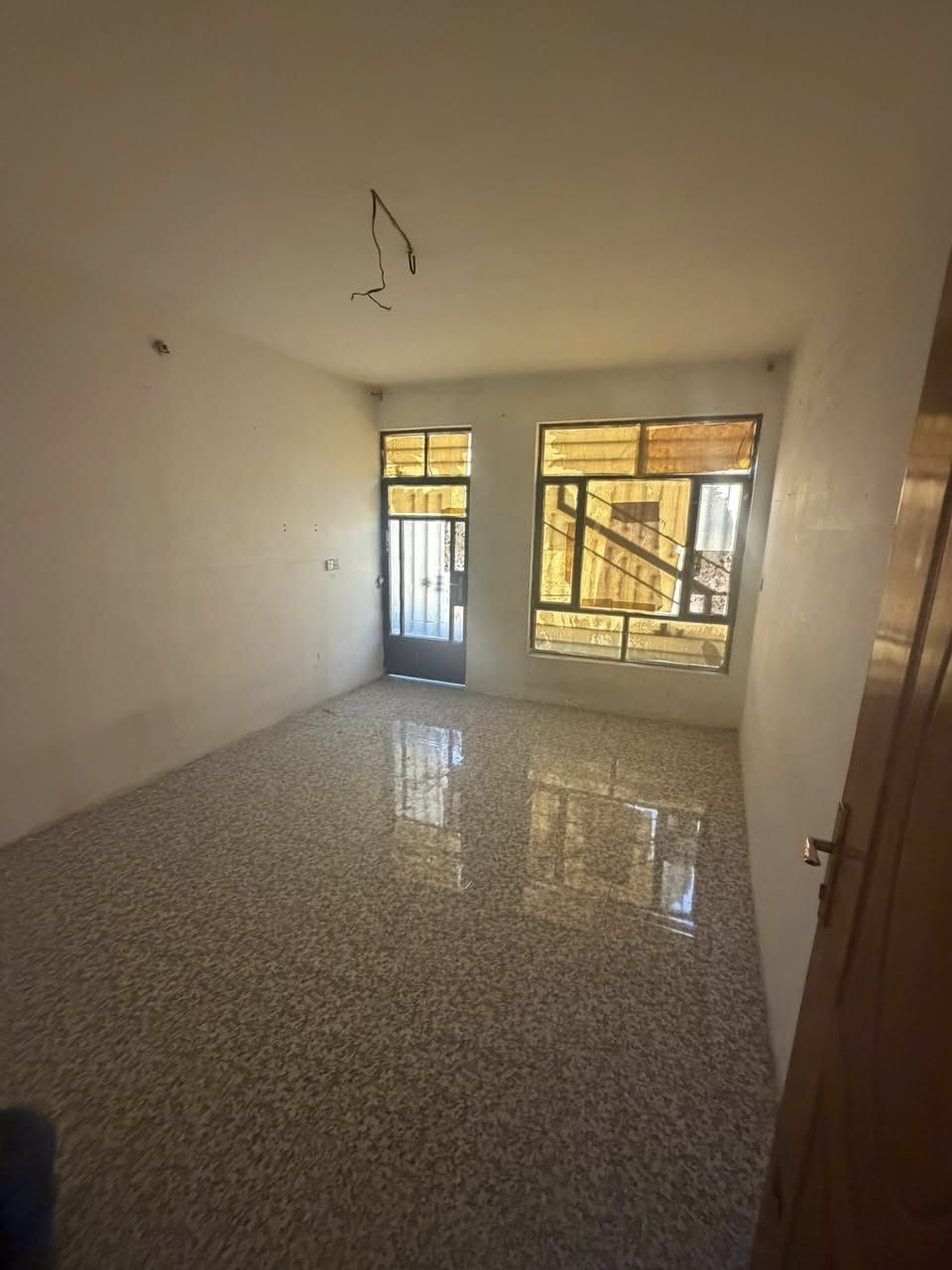 مشتمل للاجار الشعب خلف مطعم حجي عادل ٥٥ متر 

استقبال وخدمات ومطبخ مع غرفتين نوم البيت 

كلش نضيف السعر ٤٠٠ قفل 

معروض بمكتب الكناني ***********
