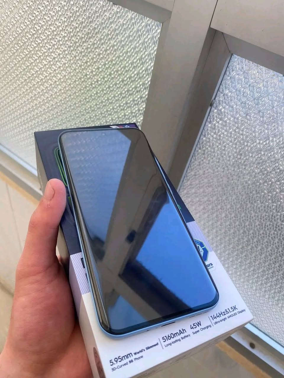 تكنو بوفا سليم 5G 
✅️ذاكرته  256G/ 16
✅الكاميرا الخلفية :  50 MP, (wide), PDAF
✅كاميرا الأمامية :   13 MP, (wide)
✅الشاشة : AMOLED, 144Hz, 1600 nits 
✅حماية الشاشة: Glass front (Gorilla Glass 7i)
✅المعالج : Mediatek Dimensity 6400 (6 nm)
✅نظام التشغيل : Android 15, HIOS 15
✅مقاومة للأتربة ورذاذ الماء : IP64 dust tight and water resistant (water splashes)

✅البصمة : (Fingerprint under display, optical)

✅Status light LED (on the back) : مزود بضوء LED خلفي لعرض حالة التشغيل
✅البطارية : 5160 mAh
✅الشاحن : 45W wired, 100% in 57 min
✅يدعم الشحن العكسي بقوة 10W (10W reverse wired) 
✅يدعم Bypass Charging للاستخدام المباشر أثناء الشحن دون التأثير على البطارية
بسعر 250 الف
يوجد توصيل بغداد, العراق


**إذا كنت صاحب هذا الإعلان وتريد حذفه لأي سبب، رجاءا أرسل رسالة إلى الدعم الفني**