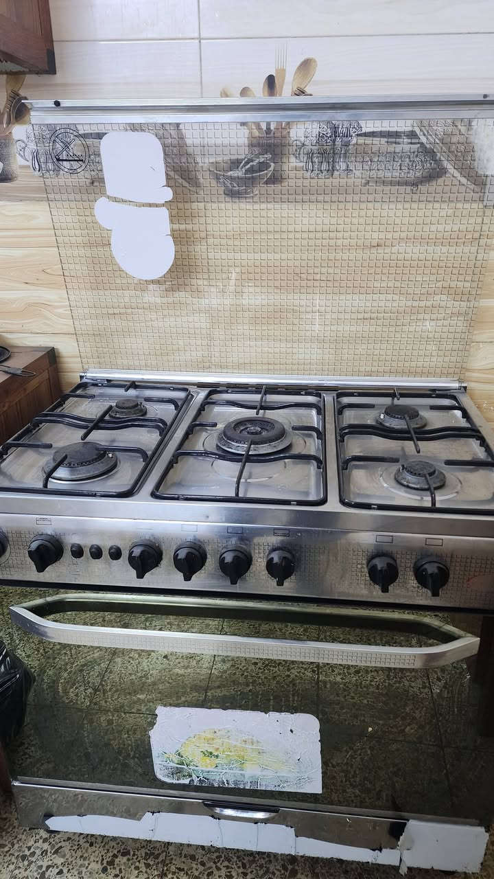 السلام عليكم 
غراض مستعملة للبيع 
للاستفسار ***********
