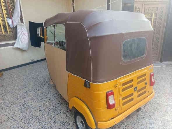 يالله السلام عليكم تكتك البيع مديل 20.   شهر 12 رقم سنويه ثاني يوم ادورلك  السعر خاص او رقم 📱 الجهاز ***********
