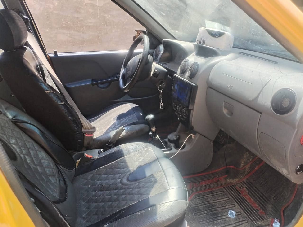 سلام عليكم سايبا موديل 21 ابيع طافية وحدادية تعبانة معروضة ب45 وبيها مجال مستعجل على بيعتها 
***********
