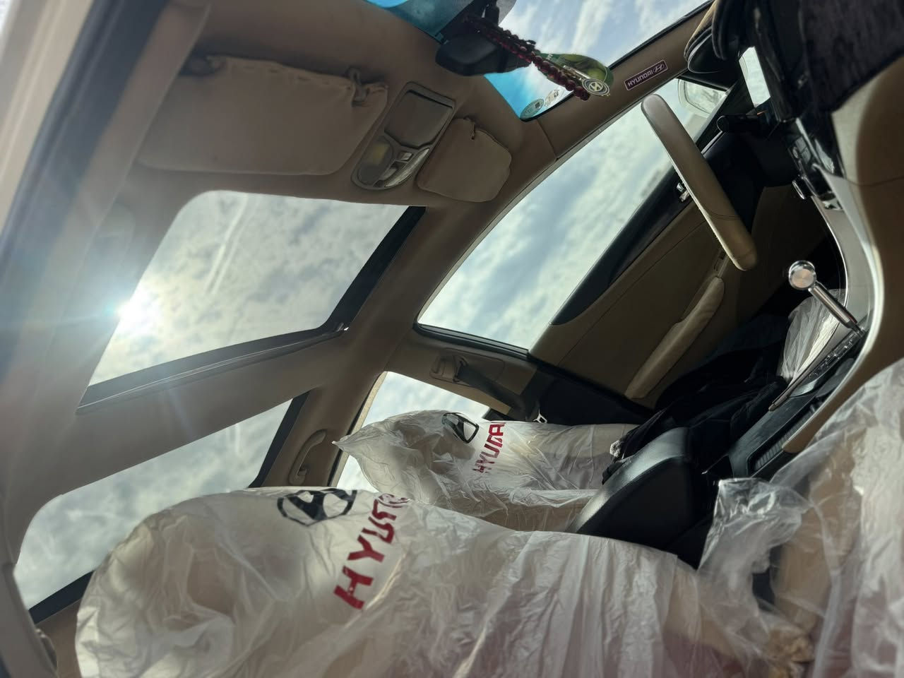 هونداي سوناتا 2011
فول الفول ( مكينة 2400) خليجي كير محرك ما مفتوح بشرط
رقم اربيل دولي جديد 
دفتر بانزين بي 
المواصفات :
2- نظام ترحيب
3- بصمه +بصمة ابواب+بصمة الصندوق
4- بنوراما ثلاث طكات
5- شاشه ابيباد
6- مري شفط
7- حاكيه
8- تبريد بيانو
9- فول تحكم ستيرن جهتين
10- مثبت سرعه
11- حساس خلفي
12- كشنات كهربائية الاماميه 2
13-خزن ميموري وضعيتين للكشنات
14-تبريد وتدفئه الكشنات الاماميه والخلفيه
15- لد امامي
16- حساس اطارات+ بلوتوث Usp3 مخارج
Eco+Normal 18 - وضعيات قياده
19-نظام مانع انزلاقAbs+اضاءة دشبول درجات
20-سستم صوت دمام امامي وخلفي.

سياره بي صبغ 5 بدون دواخل

مكاني كركوك

السعر $104

رقم هاتف
 ( *********** )
