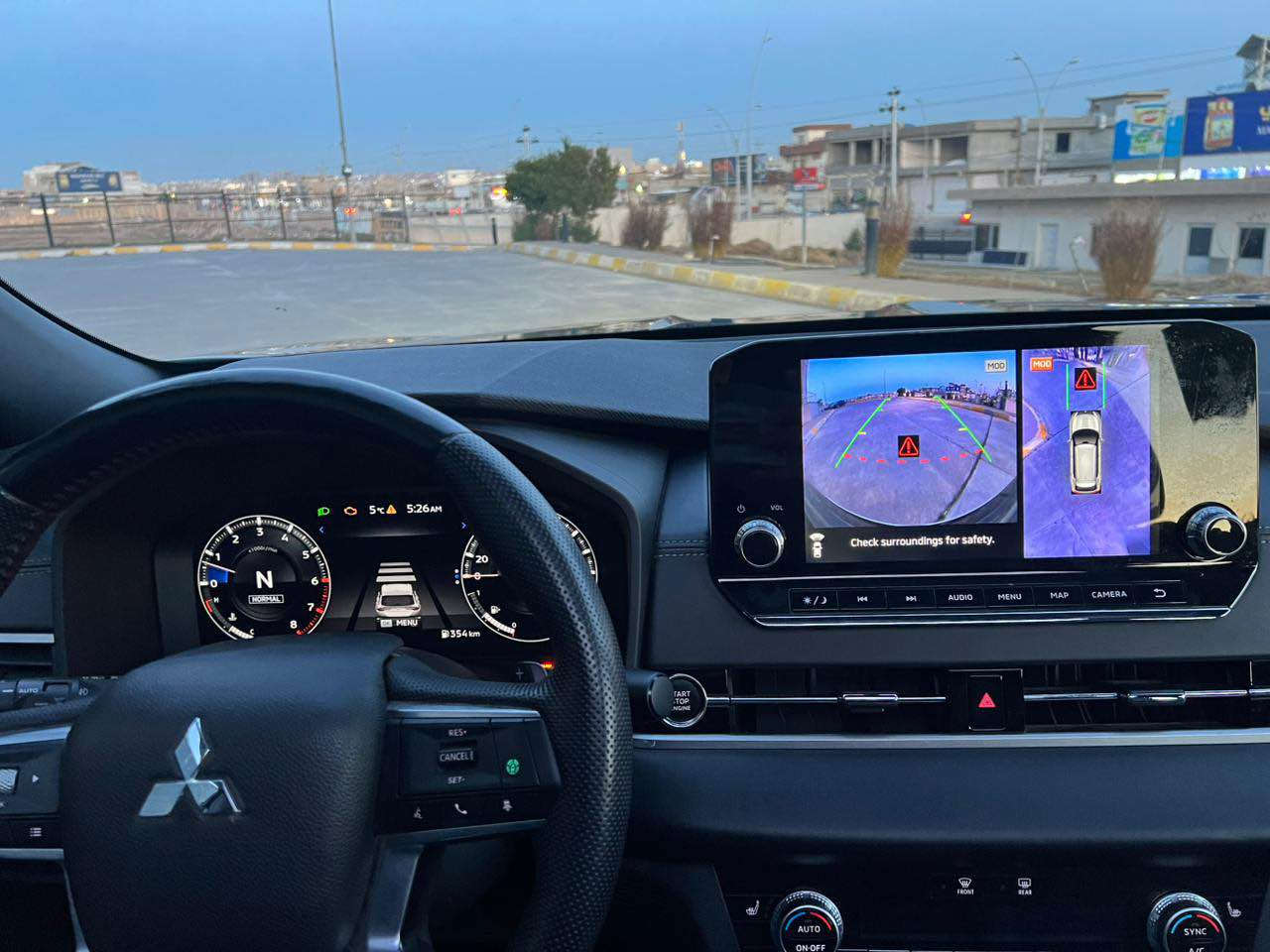 سيارة ميتسوبيشي اوتلاندر ٧ راكب ٢٠٢٣ 

MITSUBISHI OUTLANDER
  (SEL BLACK Edition ) 

‎ميتسوبيشي اوتلاندر
‎موديل2023

‎حجم المحرك : 4 ) 2.5L,سلندر)

‎ارباك ستيرن سيستم

‎ فوول مواصفات اعلى فئه (بلاك ايدشن)  SEL Black Edition 
 
‎بصمة ابواب بصمة تشغيل

تبريد 2زون

‎كاميرا °360. كاميرا امامي كاميرا جانبي. كاميرا خلفي هاند 
بانوراما

‎7 راكب

(AUTO Hold) اوتو هولد

(Downhill assist ) مساعدة من نزلات 

‎رادار امامي (تحديد مسار)

‎رادار جانبي (نقاط عمياء)

‎رادار خلفي (التحذير من الاصطدام)

‎حساسات امامي حساسات جانبي

‎حساسات خلفي

‎إشارات بلمري مري شفط

(SHOW) نظام (OFF-ROAD) نظام

(ECO) نظام

(SPORT) نظام (NORMAL) نظام: 
ماشي ٦٤ الف كيلو متر
كشنات كهرباء 
كشن تدفيئه
ستيرن تدفيئه
كشنات خزن 
صندوق كهربائي 
كوبون بنزين
وبعد بيها هواي مواصفات 
سعر 227 وبي مجال للطيبين
مكاني كركوك

بيه قطعتين صبغ بونيت و جاملغ سايق بدون دواخل وبيه مكان صغير اربع اصبع بارد جاملغ وراء  و رصعتين بسيط فوك جام امامي

***********
*********** كركوك, العراق
