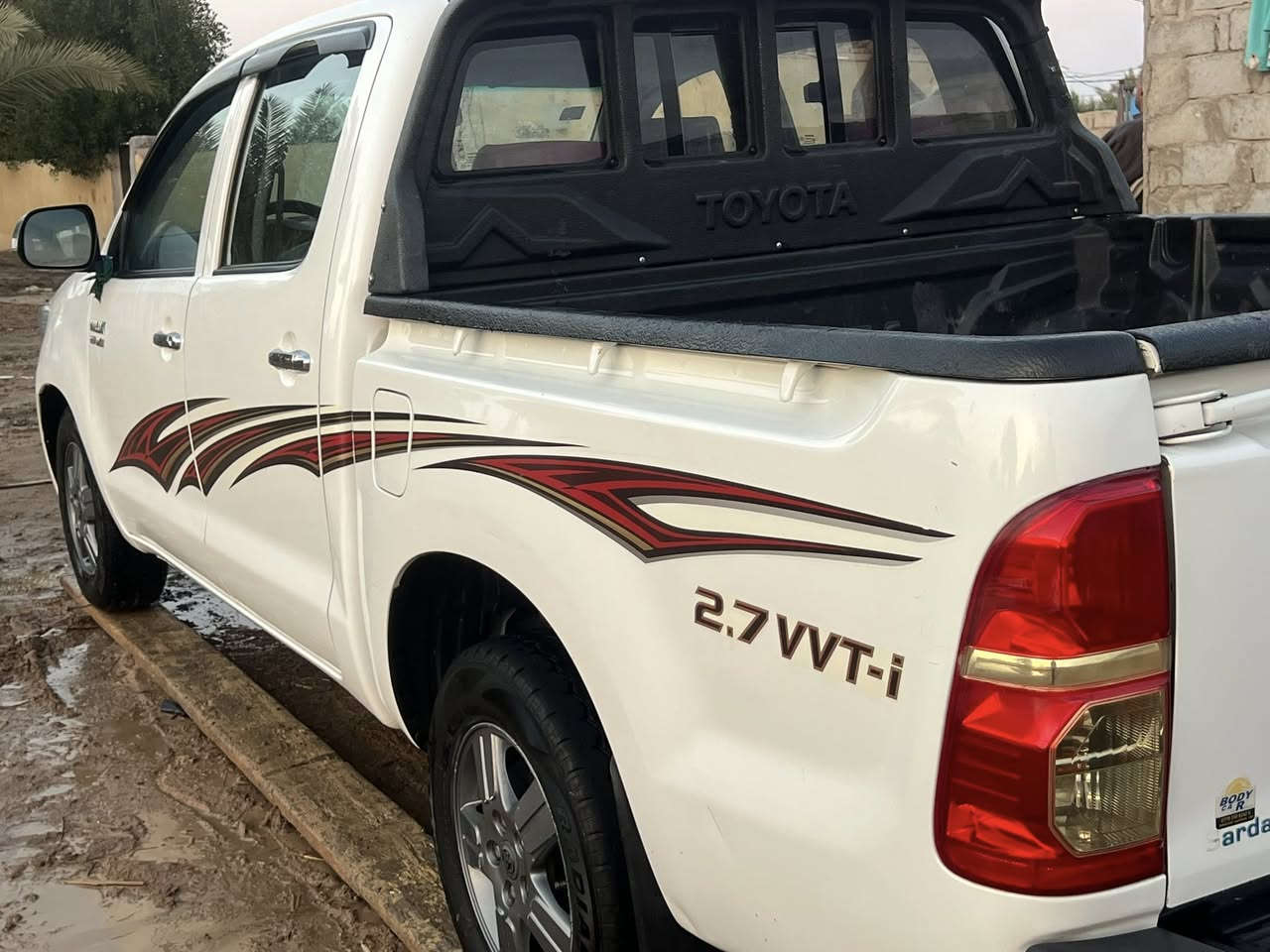 بيكم 2014 عماني 
كير عادي 
كشن متصل 
شاصي 12
رقم بغداد
مسجل شاشه ايباد تدفئه تبريد 
باسمي تحويل مباشر سنويه ما نافذه كير محرك تخم تاير كلش نضيفه السياره  
بيهه رشه صبغ قليل تقريبا شبر خلف التاير الخلفي  والباقي كفاله ماشر عليه بالصوره السعر 180 وبيه مجال قليل ***********
