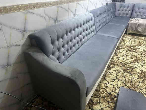 ديوان عشر مقاعد بالة اصلي مو سوكي مدرشم جديد للبيع السعر 375 وبي مجال 
***********
