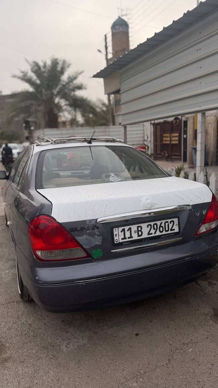 سلام عليكم نيسان سني ياباني موديل 2005
سياره بسمي تحويل مباشر كير مكينه بلادي 
سياره حداديه جديده ترأيها يخبل سياره مال جناي 
داخلها جديد ونضيف صبغ حزام وجوه فابلون جراد 
مكاني بغداد البياع ***********  سعرها (76)وبيها مجال
